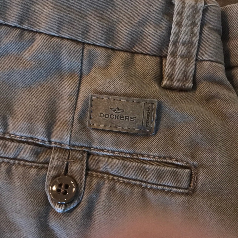 Men’s Dockers pants